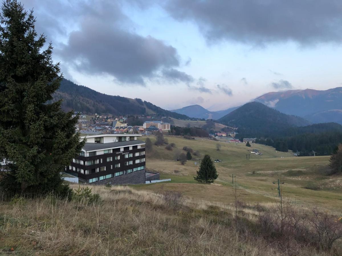 Utulny Apartman Triangel 50M Od Lyziarskeho Vleku Zahradky Donovaly Exteriér fotografie